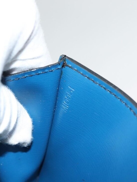 Authentic LOUIS VUITTON Epi Pochette Arche Shoulder Bag Blue M52575 LV - Picture 4 of 16